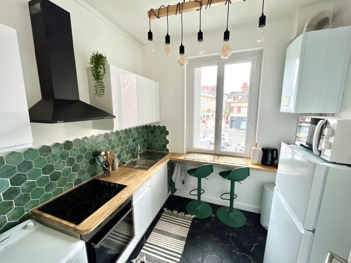 Appartement Entier En Plein Coeur Du Centre Ville كومبيينْيِ المظهر الخارجي الصورة